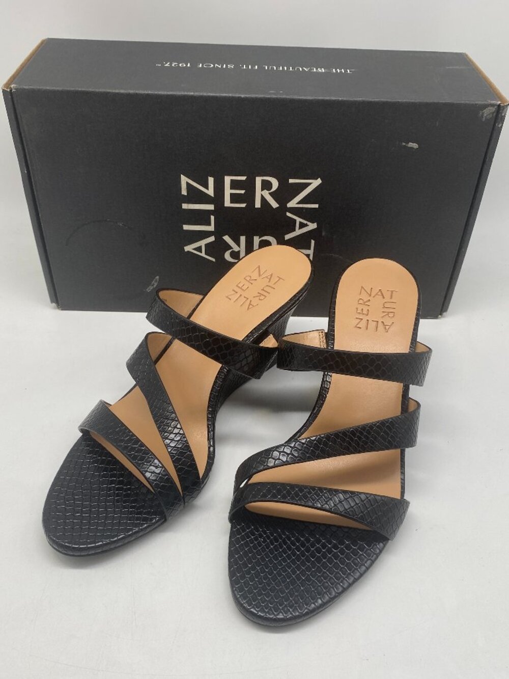 Naturalizer Breona Women Black Sandal Us Women's Size6.5